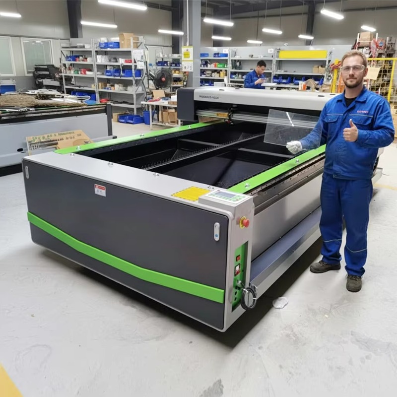 เครื่องตัดเลเซอร์ CO2 แบบหัวเด - Industrial Laser Cutters บทวิจารณ์และราคา